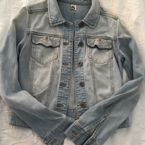 B.P. Jean Jacket in Light Wash - Picture 2 of 4
